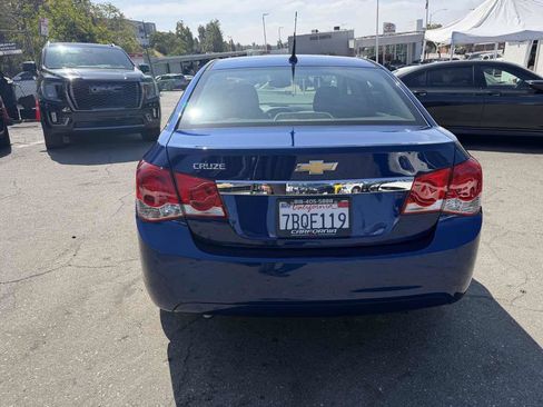 Used 2013 Chevrolet Cruze LS FWD image 5