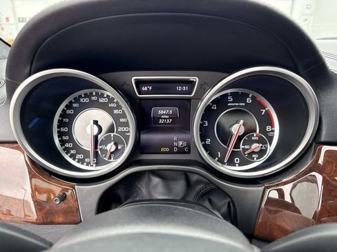 Used 2014 Mercedes-Benz GL 63 AMG 4MATIC image 31