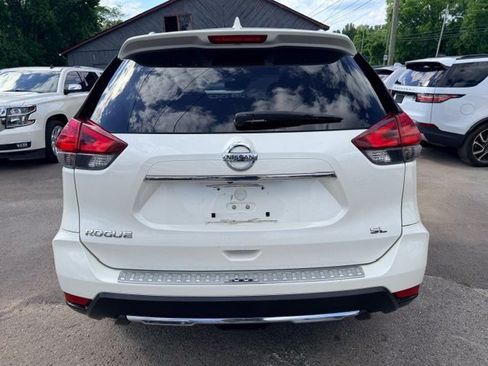 Used 2017 Nissan Rogue SL w/ SL Premium Package FWD image 6