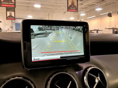 Used 2015 Mercedes-Benz GLA 250 image 30