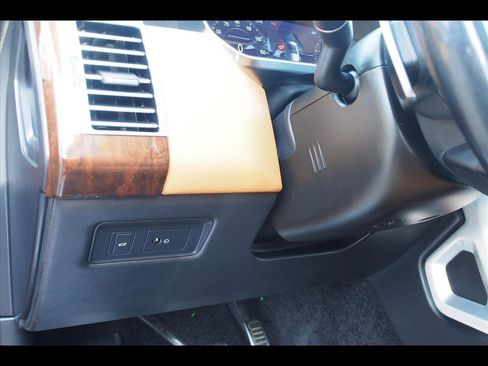 Used 2018 Land Rover Range Rover Autobiography image 31