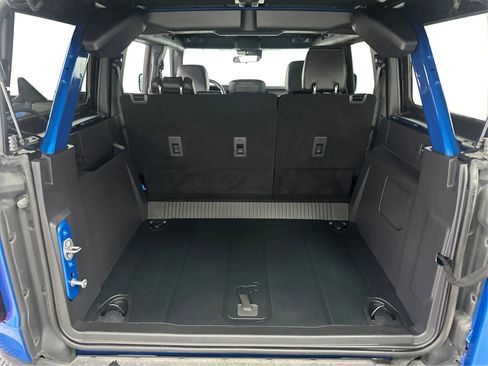 Used 2024 Ford Bronco Black Diamond image 11