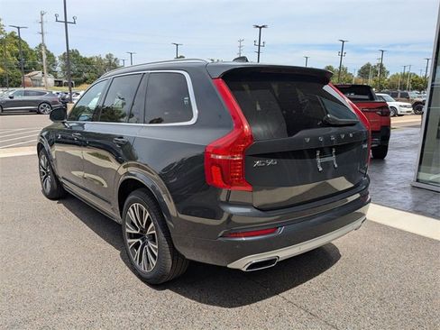 Used 2021 Volvo XC90 T6 Momentum w/ Advanced Package image 3