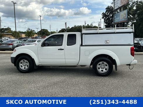 Used 2021 Nissan Frontier S w/ S Utility Package RWD image 2
