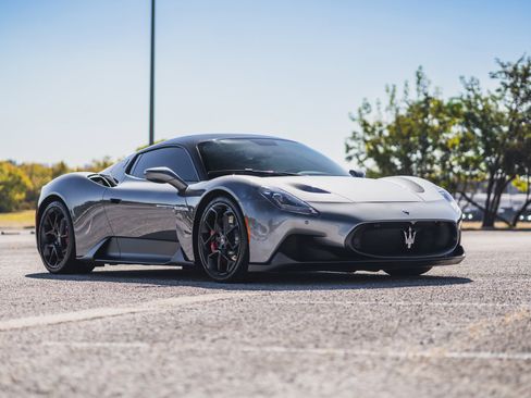 Used 2022 Maserati MC20 Coupe image 24