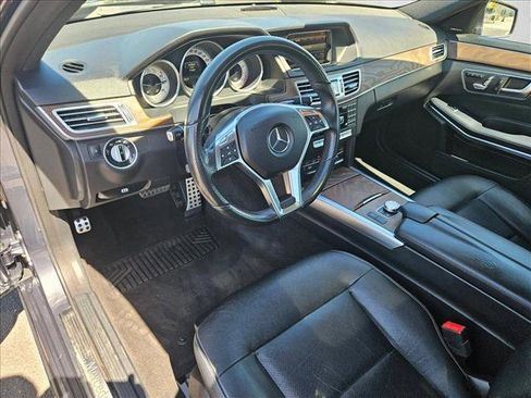 Used 2015 Mercedes-Benz E 350 4MATIC Wagon image 10
