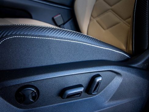 New 2026 Volkswagen Atlas Cross Sport SE image 28