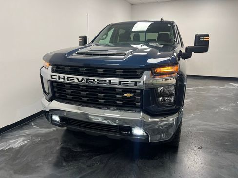 Used 2022 Chevrolet Silverado 2500 LT w/ All Star Edition image 3