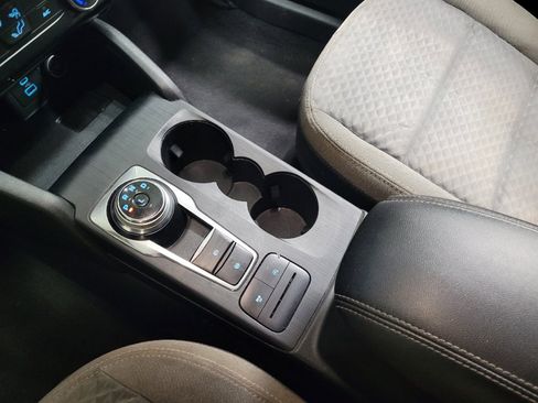 Used 2021 Ford Escape SE image 26