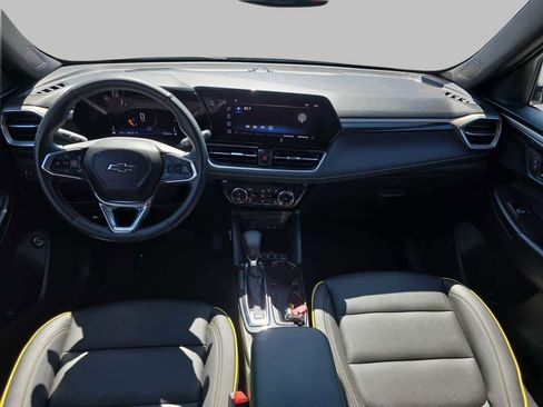 Used 2025 Chevrolet TrailBlazer ACTIV w/ Convenience Package image 11