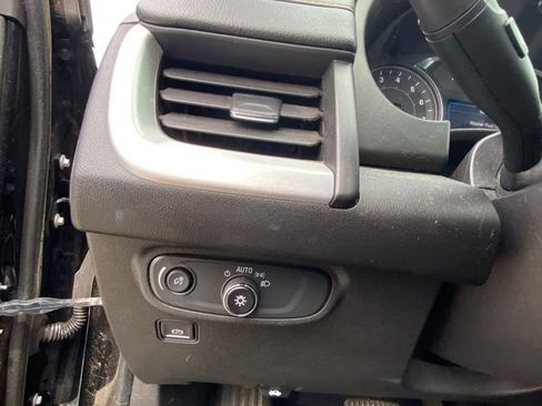 Used 2021 GMC Terrain SLE FWD image 13