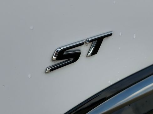 Used 2025 Buick Envision Sport Touring image 11