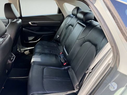 Used 2022 Hyundai Sonata Limited FWD image 11