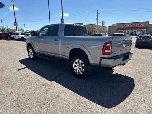 Used 2022 RAM 2500 Laramie AWD/4WD image 7