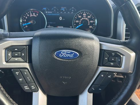 Used 2017 Ford F150 Platinum w/ Equipment Group 701A Luxury AWD/4WD image 8
