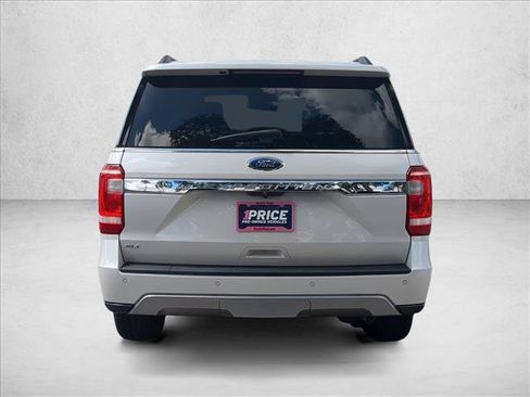 Used 2018 Ford Expedition XLT w/ Equipment Group 201A RWD image 7