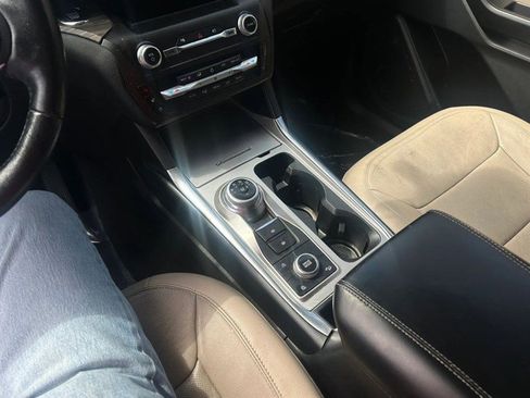 Used 2020 Ford Explorer Limited AWD/4WD image 14