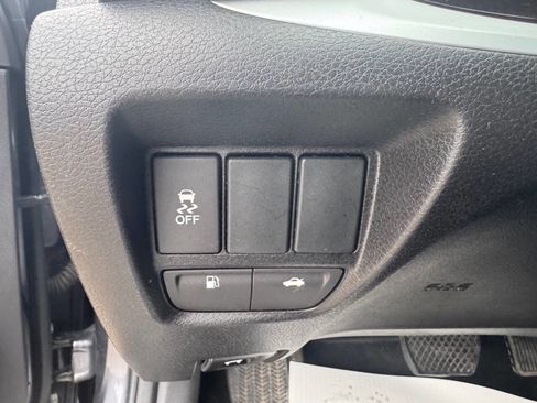 Used 2017 Acura TLX image 8