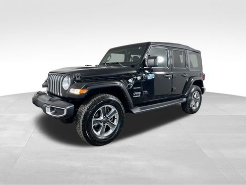 Used 2022 Jeep Wrangler Unlimited Sahara image 2