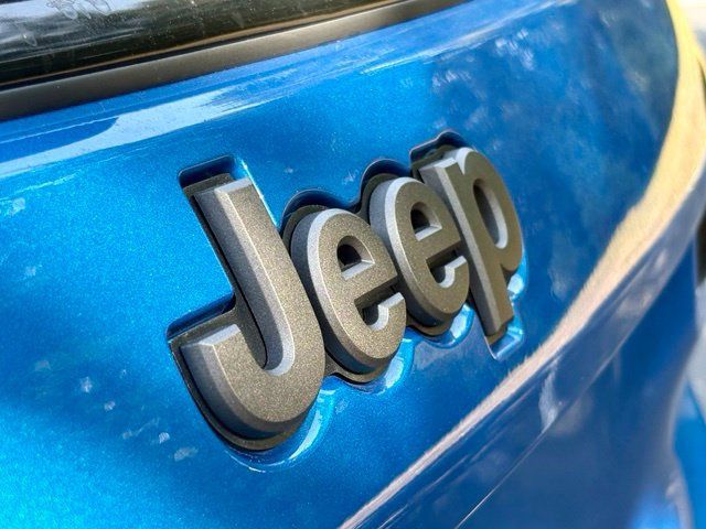 Used 2026 Jeep Compass Latitude AWD/4WD image 16