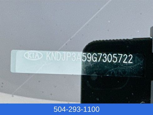 Used 2016 Kia Soul + image 29