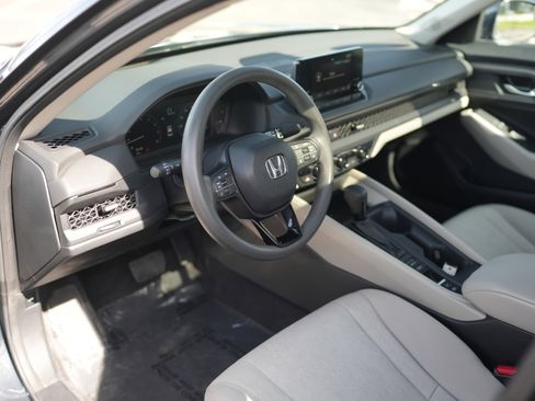 Used 2023 Honda Accord EX image 12