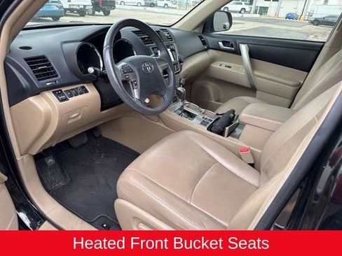 Used 2013 Toyota Highlander SE image 16