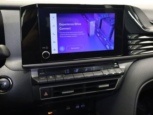 Used 2025 Toyota Camry SE FWD image 21