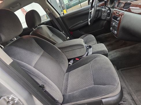 Used 2011 Chevrolet Impala LT image 45