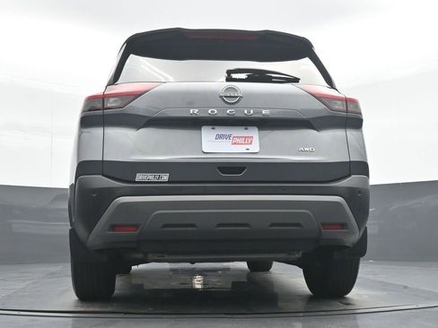 Used 2023 Nissan Rogue S image 29