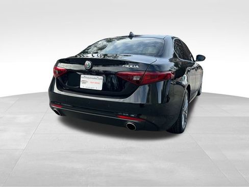 Used 2020 Alfa Romeo Giulia Ti image 5