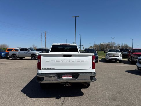 Used 2022 Chevrolet Silverado 3500 LT w/ Convenience Package AWD/4WD image 4