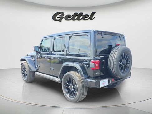 Used 2022 Jeep Wrangler Unlimited Sahara image 6