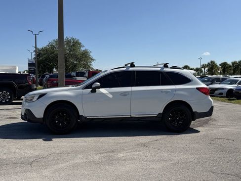 Used 2019 Subaru Outback 2.5i Touring w/ Popular Package #3A AWD/4WD image 8