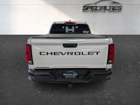 Used 2024 Chevrolet Colorado Z71 w/ Z71 Convenience Package 2 AWD/4WD image 9