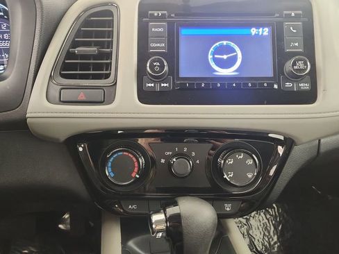 Used 2017 Honda HR-V LX image 14