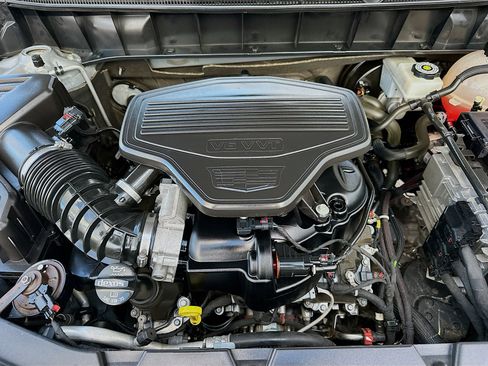 Used 2018 Cadillac XT5 Premium Luxury image 37