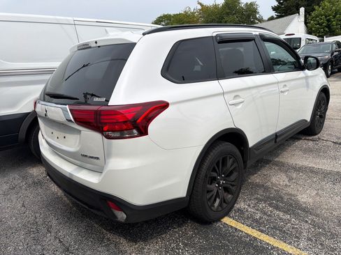 Used 2018 Mitsubishi Outlander LE AWD/4WD image 6