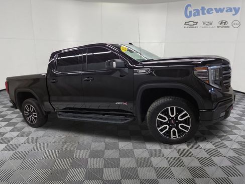 Used 2025 GMC Sierra 1500 AT4 w/ Technology Package AWD/4WD image 1