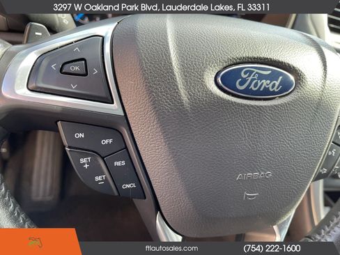 Used 2015 Ford Fusion SE w/ Equipment Group 202A AWD/4WD image 40