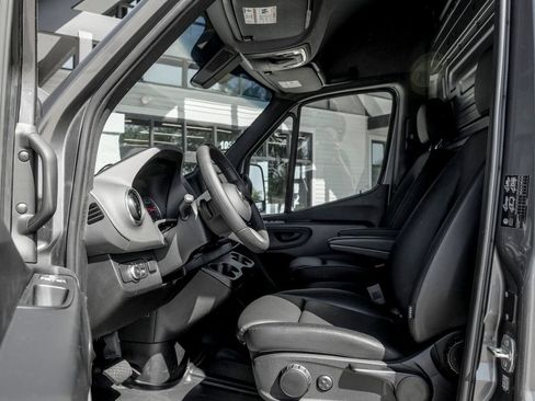 Used 2025 Mercedes-Benz Sprinter 3500 image 13
