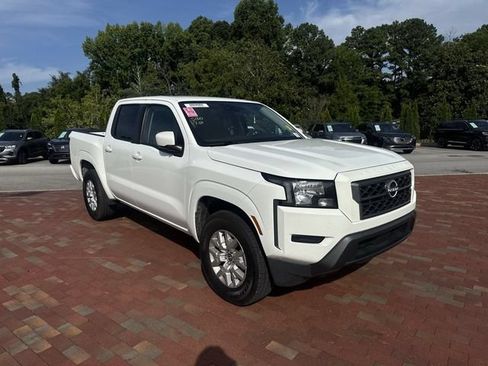 Used 2022 Nissan Frontier SV RWD image 19
