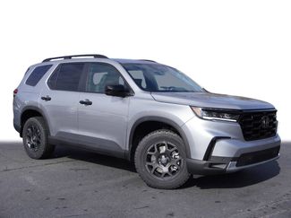New 2025 Honda Pilot TrailSport video 2