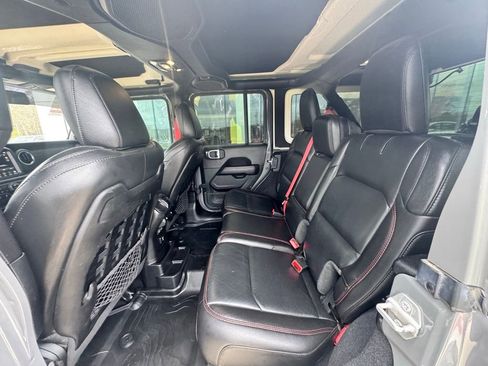 Used 2020 Jeep Wrangler Unlimited Rubicon w/ Quick Order Package 28Y Recon AWD/4WD image 16