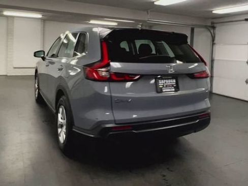 Used 2024 Honda CR-V LX image 7