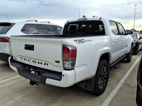 Used 2020 Toyota Tacoma TRD Sport w/ Technology Package image 8