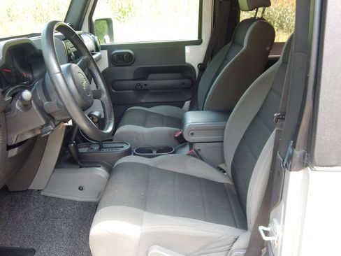 Used 2007 Jeep Wrangler X AWD/4WD image 13