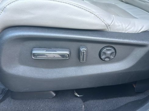 Used 2017 Honda CR-V EX-L image 10