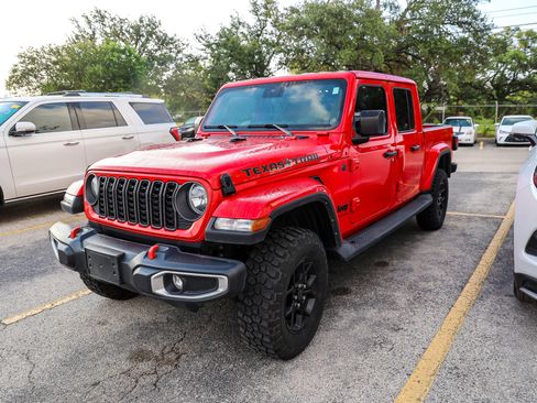 Used 2024 Jeep Gladiator Sport AWD/4WD image 1
