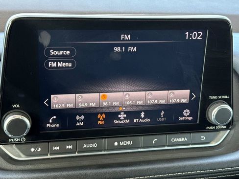 Used 2023 Nissan Rogue S FWD image 26